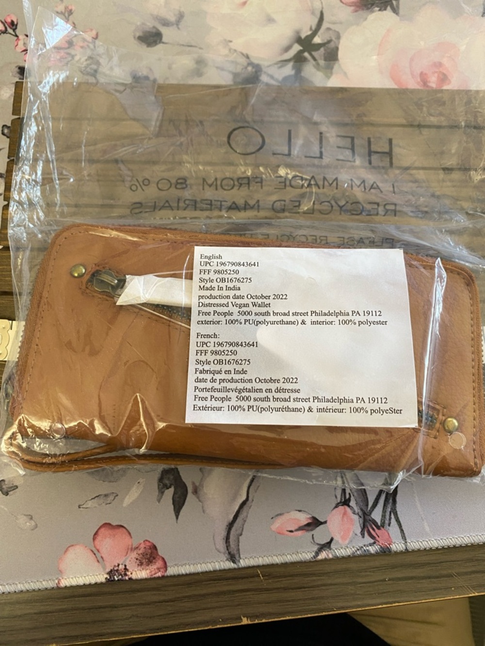 Free People Distressed Vegan Leather Zip Wallet Wristlet Brown NWT - Picture 10 of 16